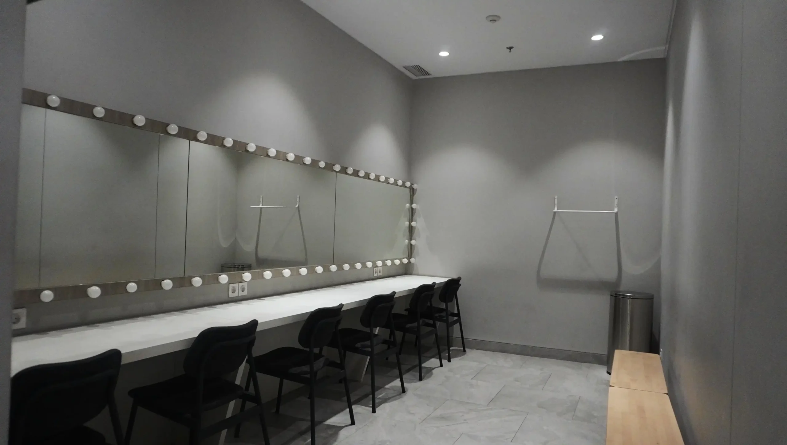 Dressing Room (1)